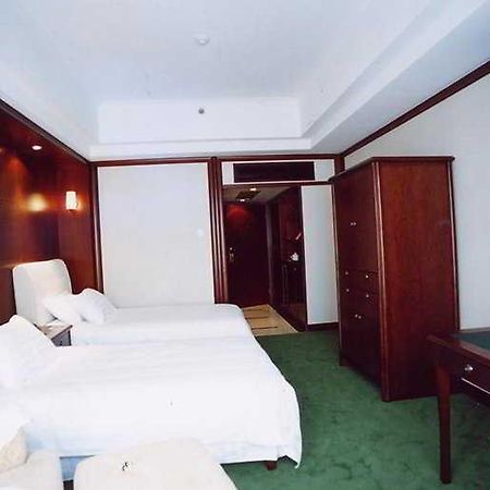 Pacific Luck Hotel Shanghai Exterior photo